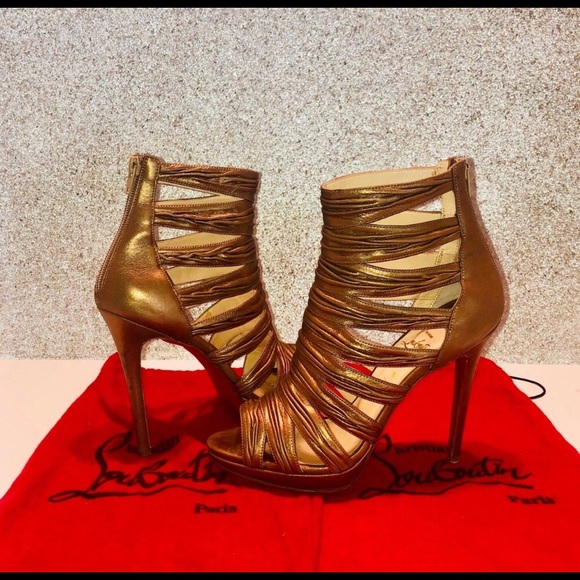 👠SOLD👠Louboutin Gold Tinazata 120 booties pump - Picture 3 of 8